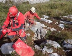 Figura 1– Entrada do Algar do Ponteiro (Foto: Samuel Lopes – GEM/WIND)