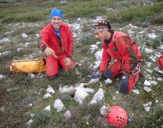 Figura 2 - Algar dos Texugos, antes de ser desobstruído a superfície (Foto: Valentina Correia - WIND)
