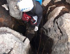 Figura 8 - Entrada do Algar Cabrum (Foto: Filipe Castro - GEM)