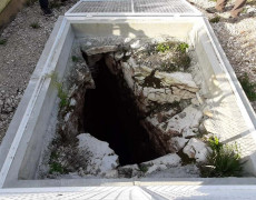 Figura 15 - Entrada do algar do Covão Sabugueiro (Foto: Filipe Castro - GEM)