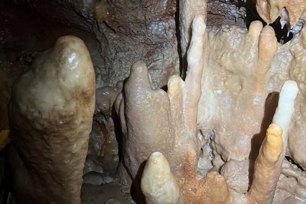 Figura 14 - Estalagmites na sala final.